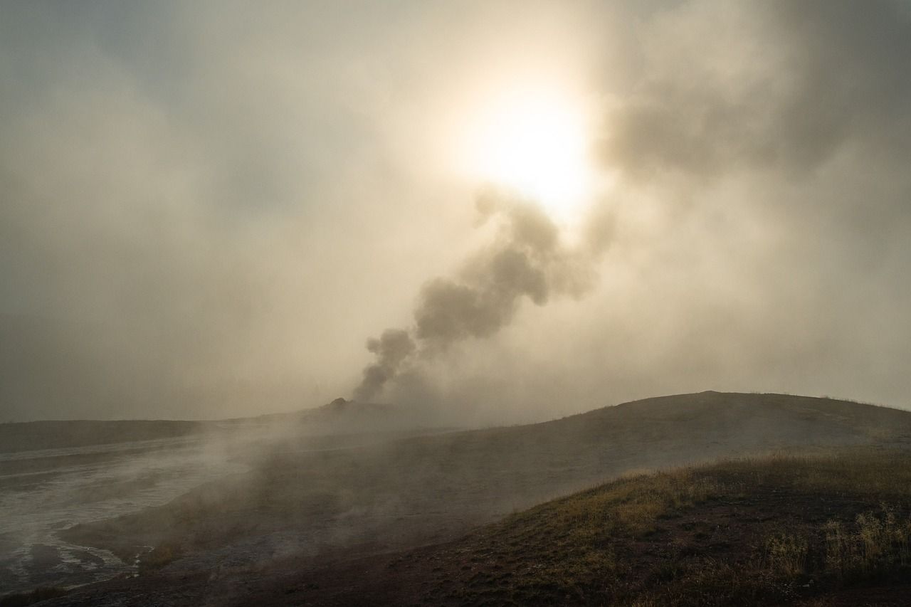 découvrez l'énergie géothermique, une source d'énergie renouvelable et durable. apprenez comment elle utilise la chaleur de la terre pour produire de l'électricité et chauffer nos habitations, tout en réduisant l'impact environnemental. explorez les avantages, les technologies et les applications de cette ressource énergique prometteuse.