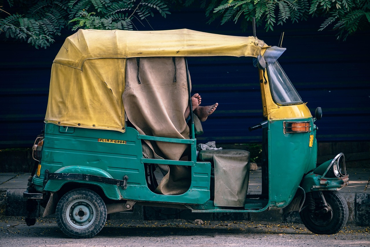 découvrez des solutions innovantes pour un transport urbain durable, favorisant la mobilité écologique et la réduction de l'empreinte carbone en milieu urbain.