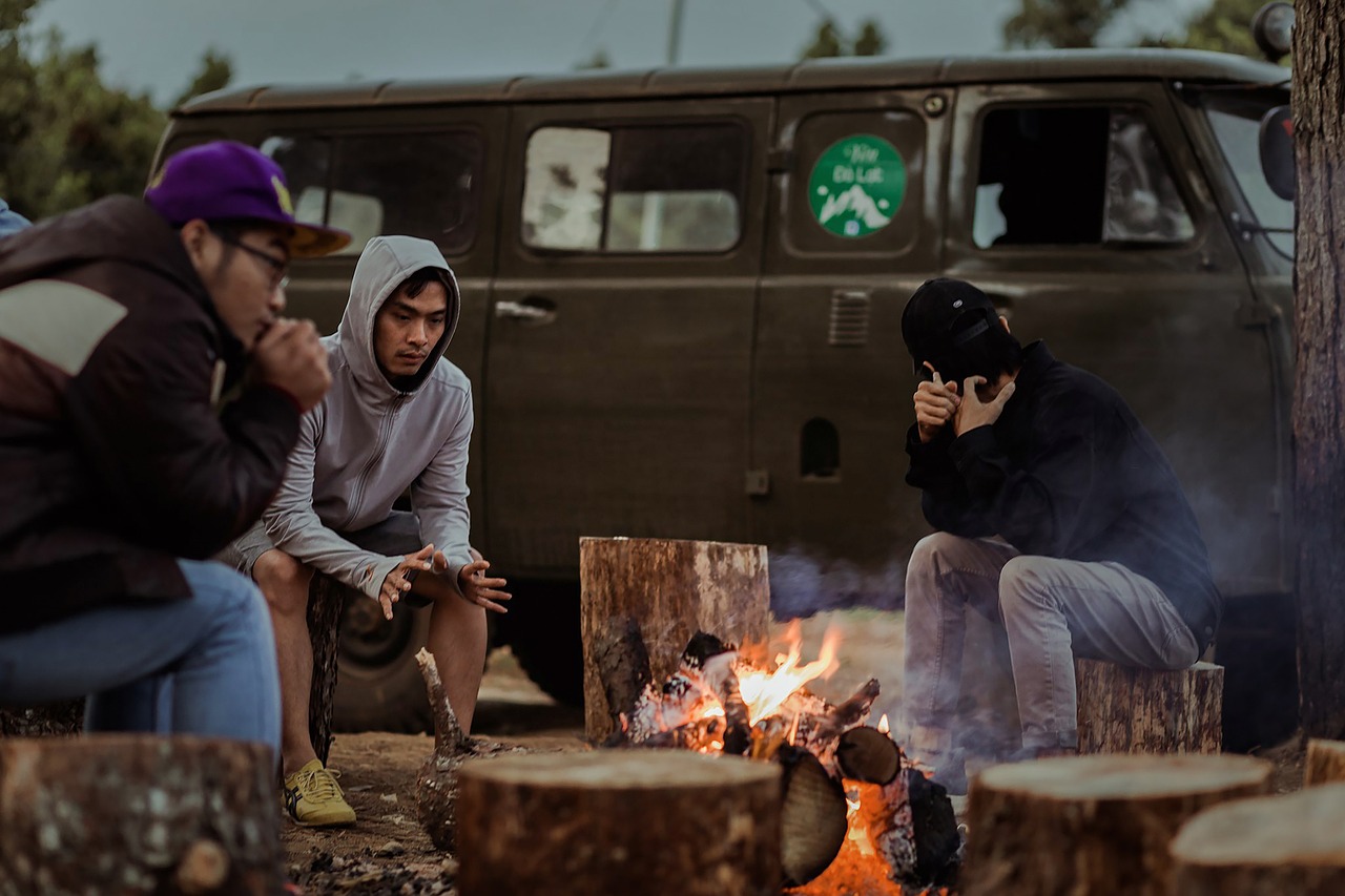 découvrez l'essence du camping durable : des conseils pratiques, des astuces éco-responsables et des destinations idéales pour profiter de la nature tout en préservant l'environnement. transformez votre expérience en plein air en un geste pour la planète.