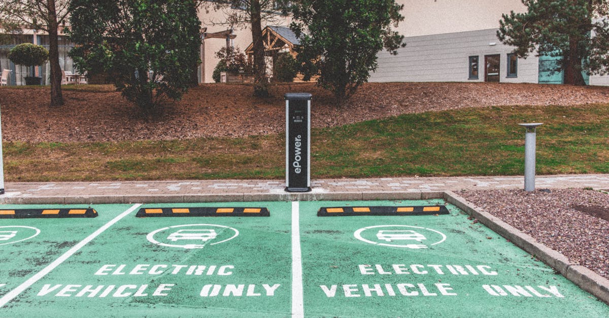découvrez l'avenir de la mobilité avec les voitures électriques : une solution écologique, économique et innovante pour réduire votre empreinte carbone tout en profitant d'une conduite silencieuse et performante.