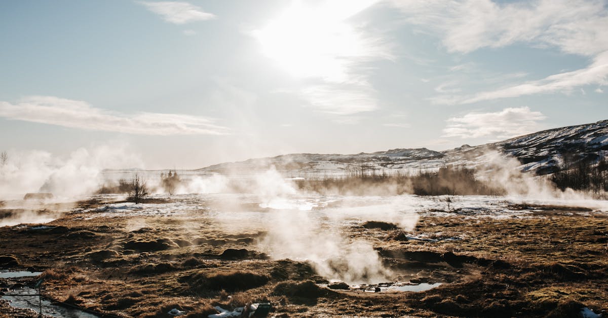 découvrez les avantages de l'énergie géothermique, une source d'énergie renouvelable propre et durable. apprenez comment cette technologie exploite la chaleur de la terre pour produire de l'électricité et chauffer des bâtiments, tout en réduisant l'empreinte carbone. informez-vous sur les projets actuels et les perspectives d'avenir de cette solution énergétique innovante.