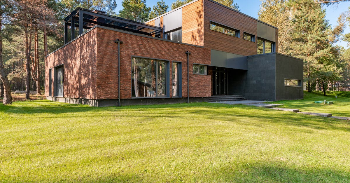découvrez l'architecture durable, une approche innovante qui allie esthétique, fonctionnalité et respect de l'environnement. explorez des techniques éco-responsables et des matériaux durables qui transforment nos espaces de vie en harmonie avec la nature.
